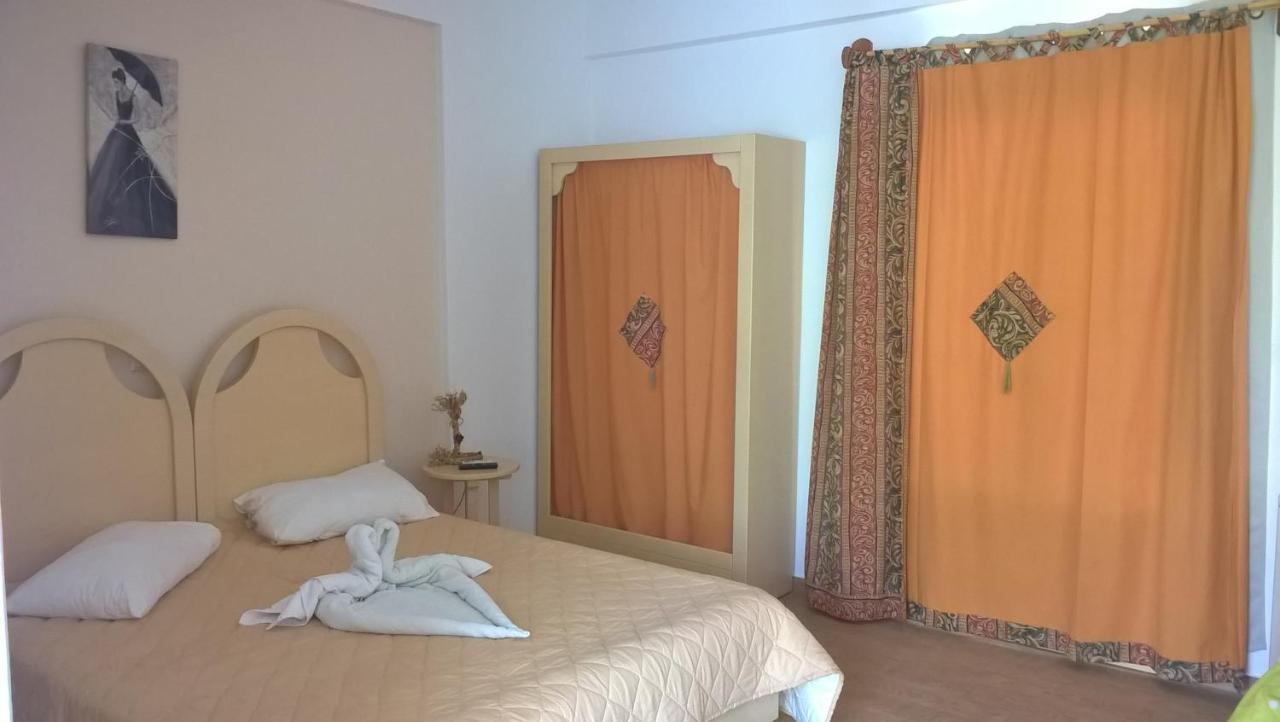 Gyrouli 1 Apartment Pera Gyalos Екстериор снимка
