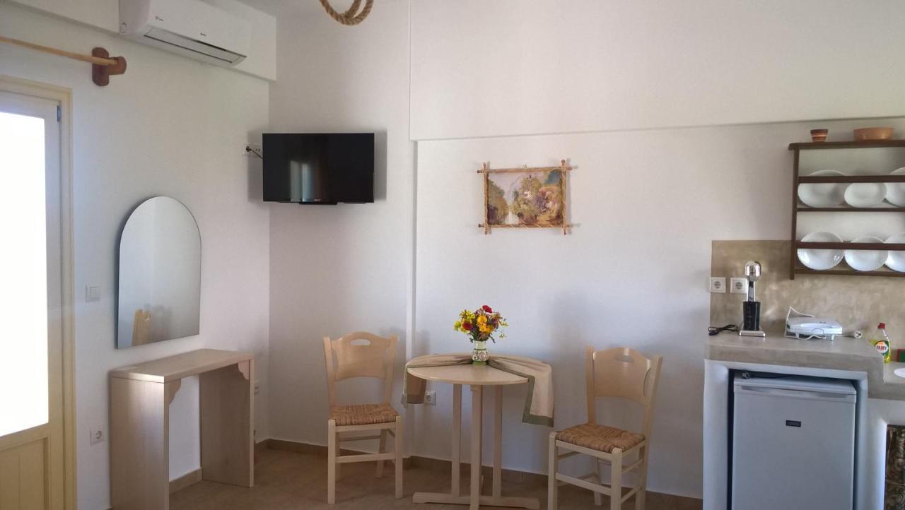 Gyrouli 1 Apartment Pera Gyalos Екстериор снимка